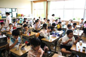 三年皆で歯磨き