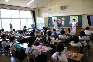 五の一話を聞いている