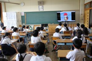 動画を見る