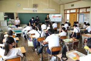 租税教室を開催_4
