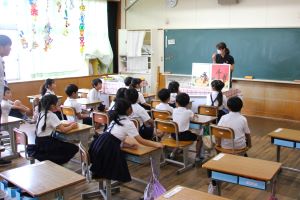 読み聞かせ〈1年生〉_1