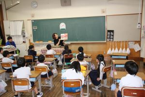 読み聞かせ〈1年生〉_2