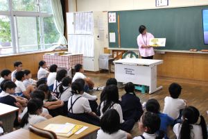 読み聞かせ〈3年生〉_2