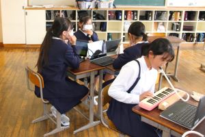 合奏をパート練習_8