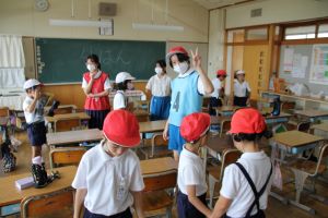 赤帽子の子たち