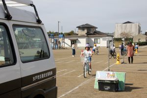 一人で自転車