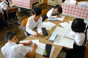 意見を出しあって