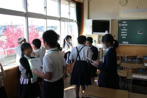 授業風景〈4年生〉英会話_6
