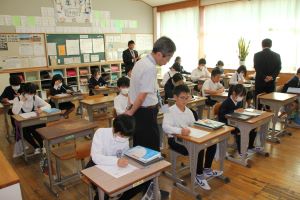 授業風景〈5年1組〉算数_2