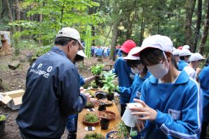木戸房（きどっぽ）池にて〈5年1組〉_5