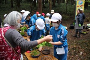 木戸房（きどっぽ）池にて〈5年2組〉_2