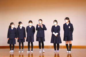 ダンスの練習中_2