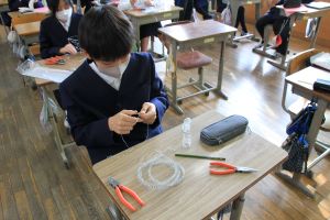 針金で作品づくり_3