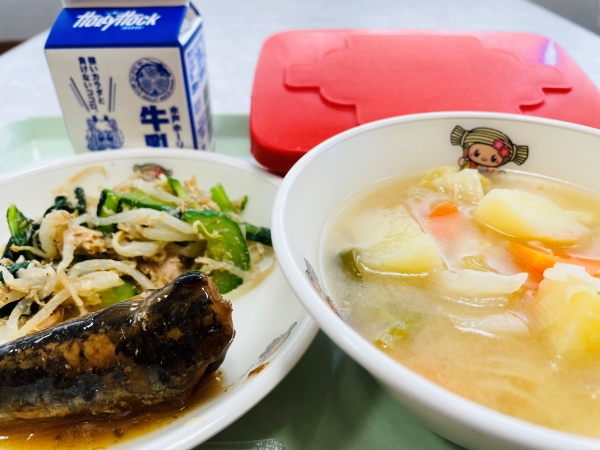 いわしの梅煮、千草和え