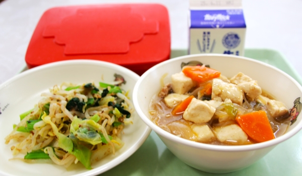 肉豆腐、おかか和え