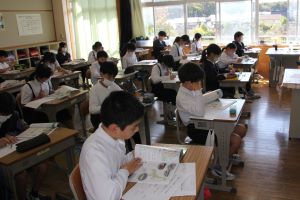 調べ学習