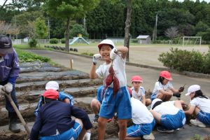 サツマイモ堀4年_4