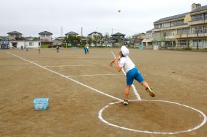 ソフトボール投4