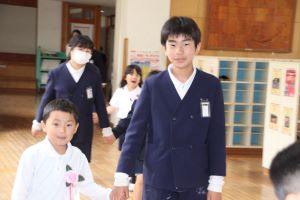 エスコートしてもらう男子
