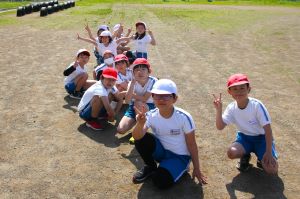 3年ピースサイン