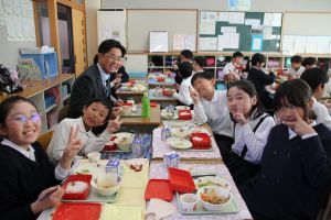 給食4