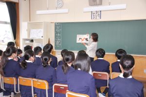 朝の読み聞かせタイム_1
