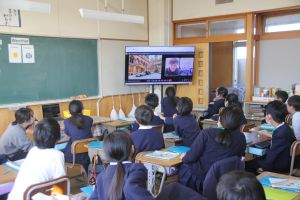 海外在住の元担任とオンライン 海外在住の元担任とオンライン