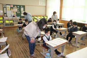 地域の方に硬筆を学ぶ_3 地域の方に硬筆を学ぶ_3
