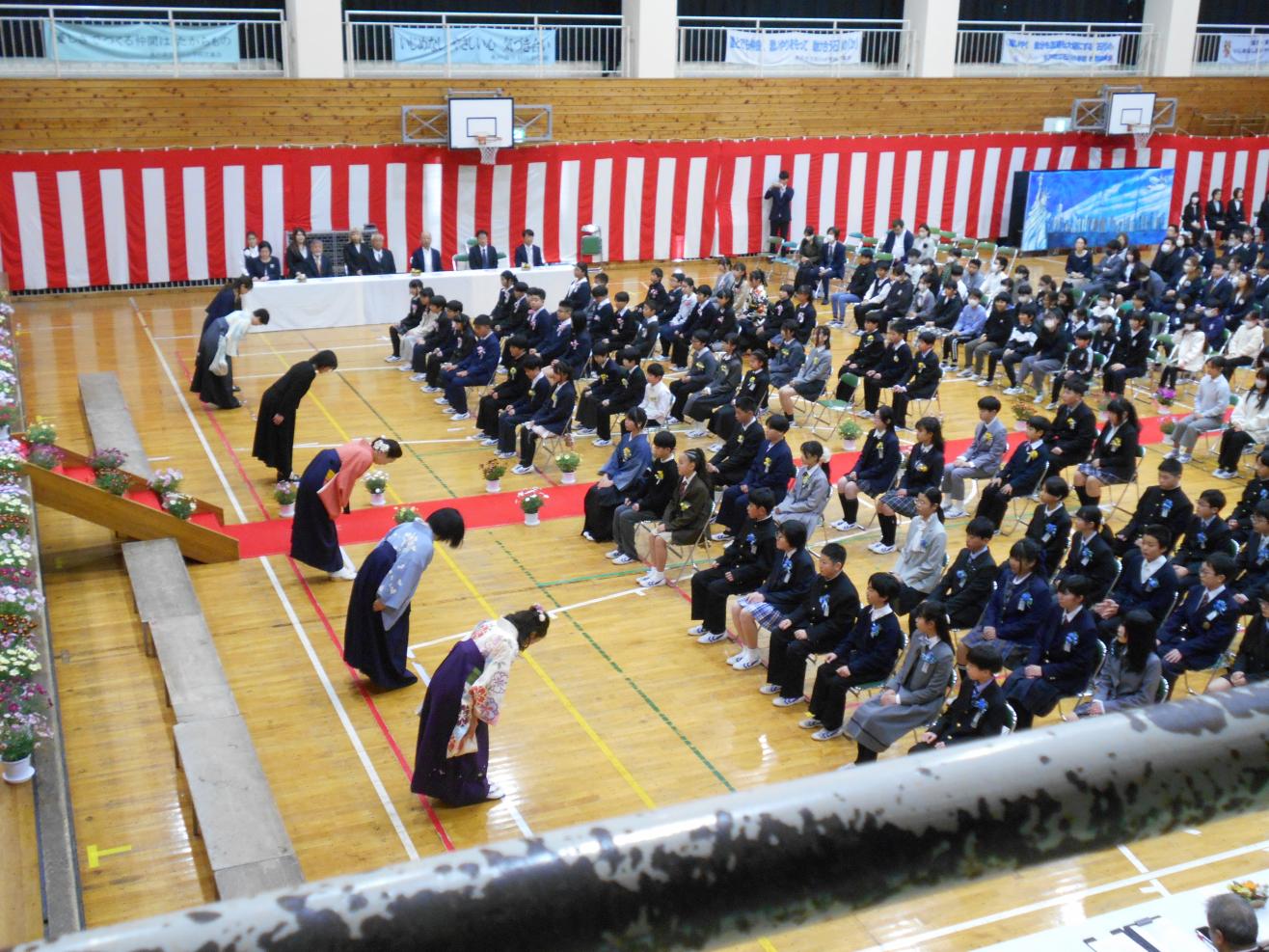 巣立ち退場 巣立ち退場