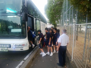 バスに乗車 バスに乗車
