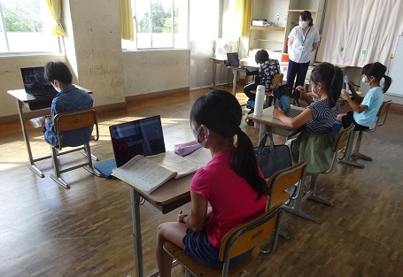 開放学級児童のオンライン学習