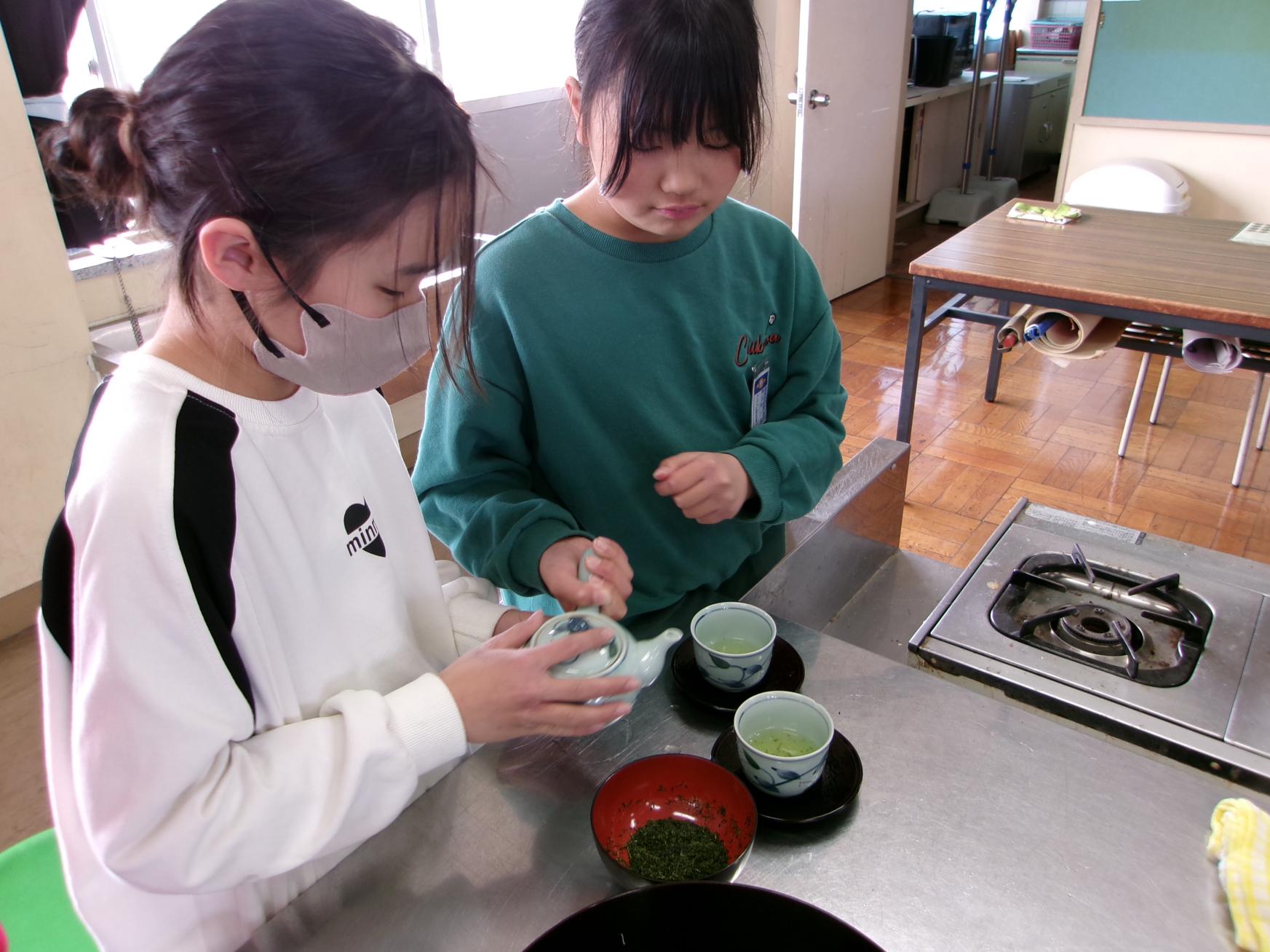 お茶4⃣ お茶4⃣