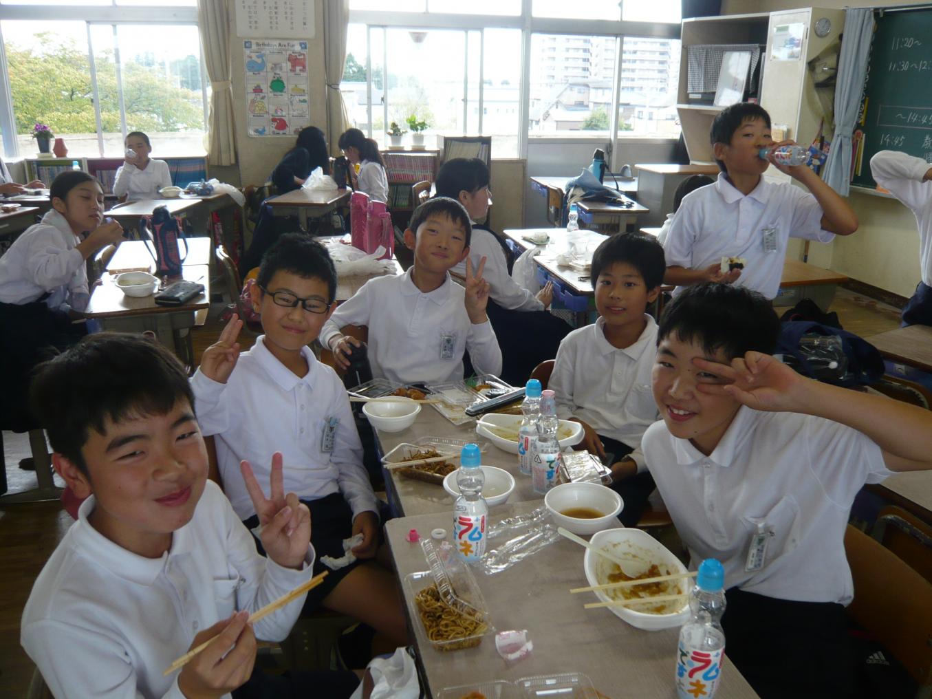 昼食 昼食