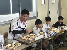 アウトロ4 アウトロ4