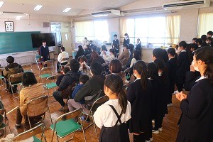 0111(22) 0111(22)
