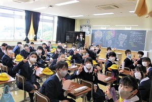 0318(22) 0318(22)