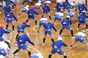 0512(4) 0512(4)