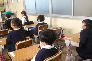 0206(8) 0206(8)