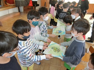 つき組からプレゼント つき組からプレゼント