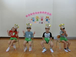 誕生会 (2) 誕生会 (2)