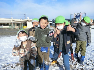 雪遊び (2)