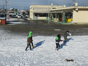 雪遊び (7) 雪遊び (7)