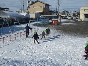 雪遊び (8) 雪遊び (8)