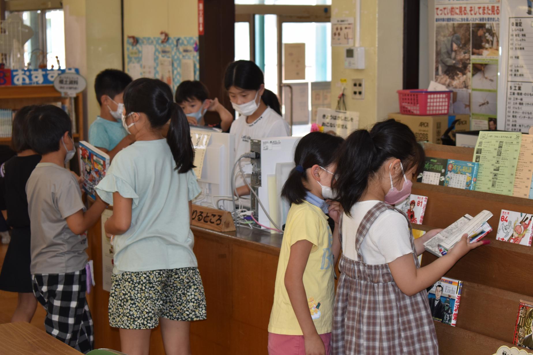 中休みの図書館 中休みの図書館