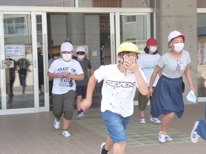 避難訓練 避難訓練