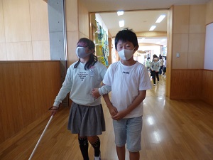 4年