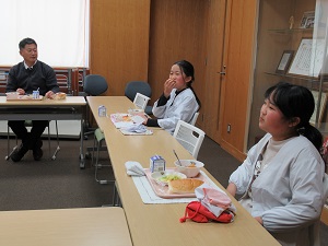 会食