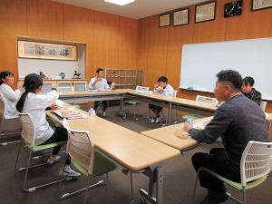 会食