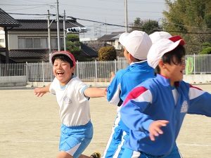 鬼ごっこ