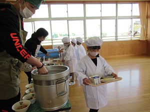 給食 給食